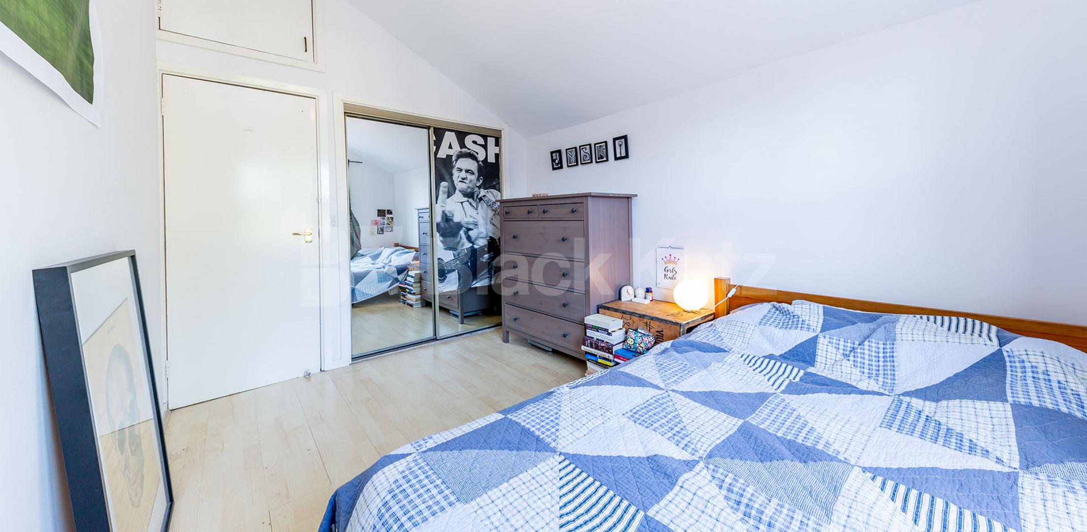 Superb modern two double bedroom flat with a private terrace mins to tube Baynes Street, Camden